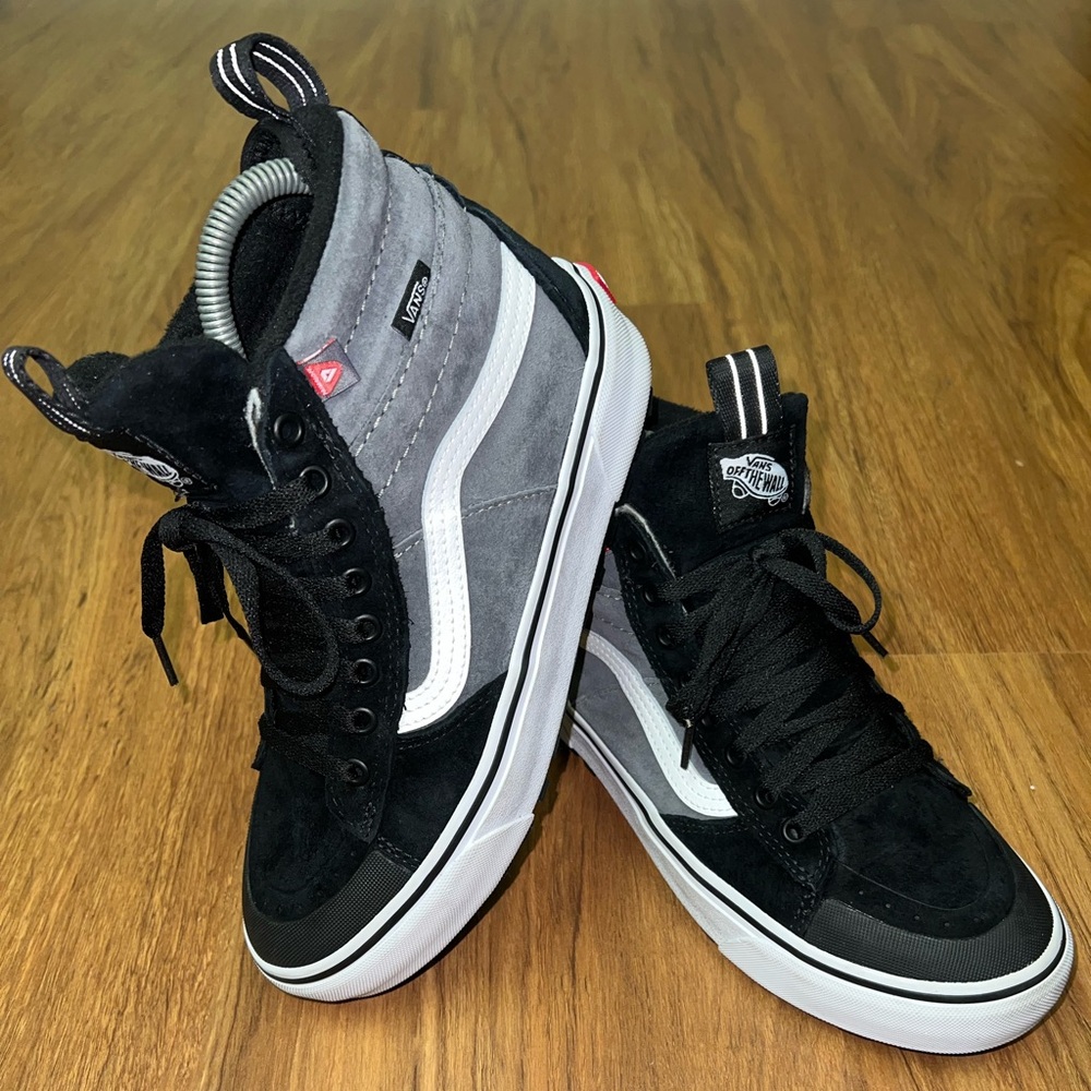 VANS SK8-Hi MTE-1 Primaloft Suede Men’s Shoes Black/Gray Sz 6.5 Wmns Sz 8 EUC